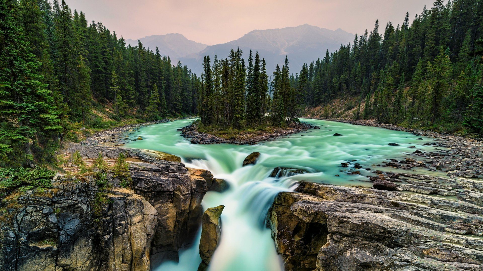 Sunwapta Falls in Jasper National Park — Francophone Mobility PR Pathway